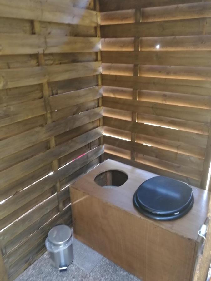 Tente Insolite 1 A 5 Personnes Plouray Eksteriør billede